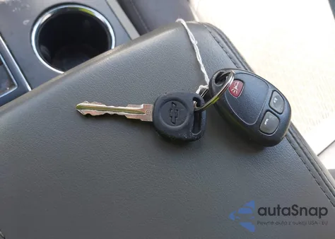 2010 Chevrolet Traverse Ls z USA, uszkodzony, nr VIN 1GNLREED3AS110355